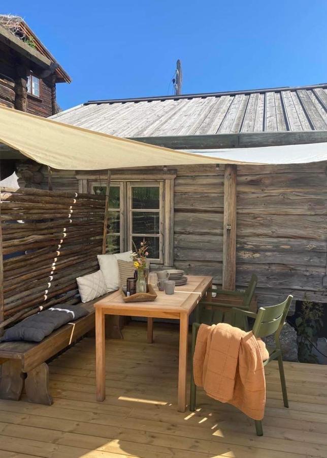Sauefjoset - Idyllisk Gardstun Fra 1800-Tallet Skjåk Kültér fotó